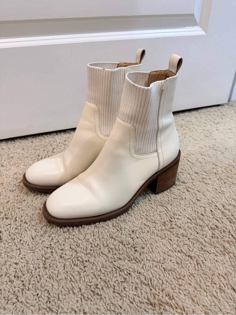 Steve Madden Cream Leather Chelsea Ankle Boots